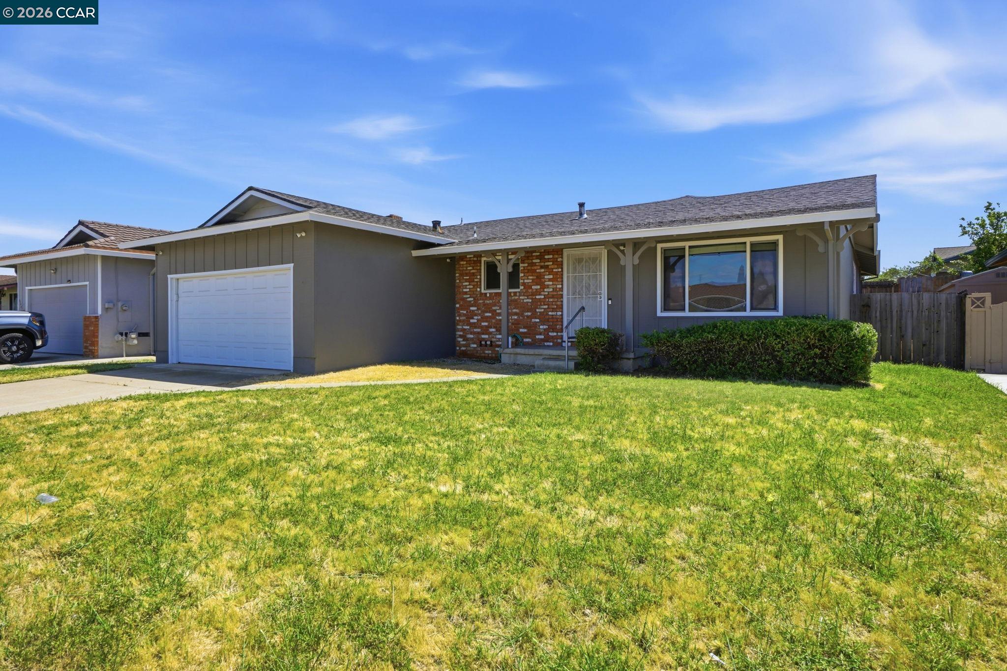 1424 Yosemite Dr