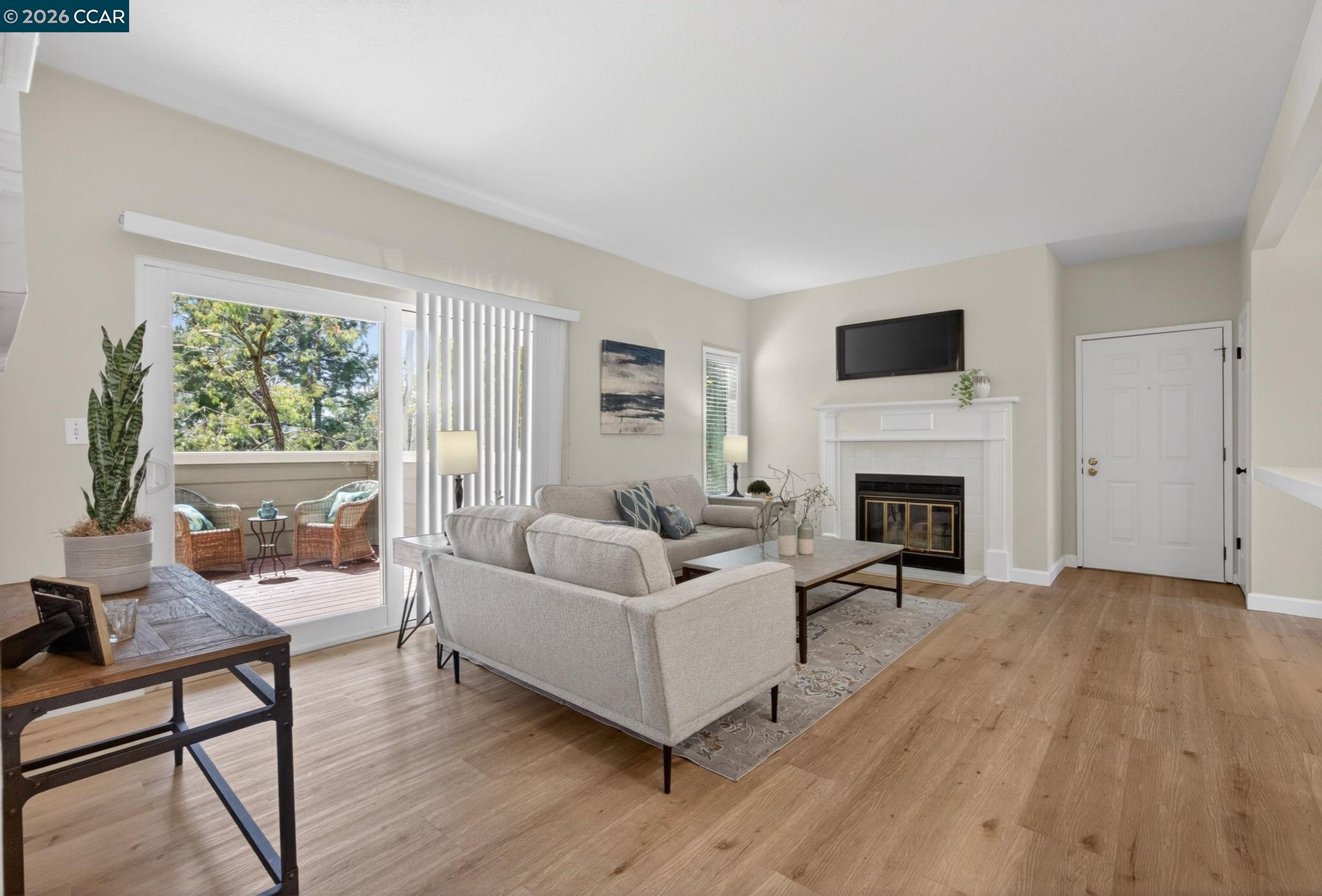 171 Norris Canyon Ter # C