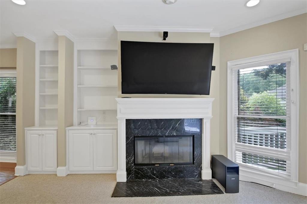 910 Renaissance Way