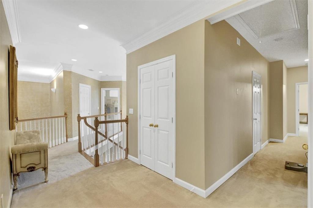910 Renaissance Way
