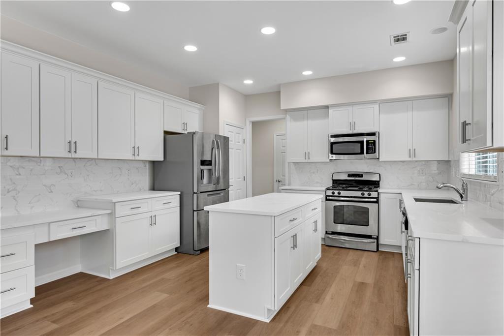 595 Cricklewood Drive