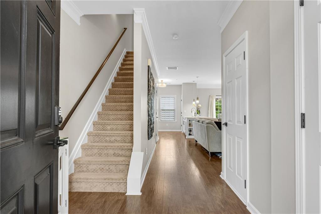 208 Magnolia Leaf Drive