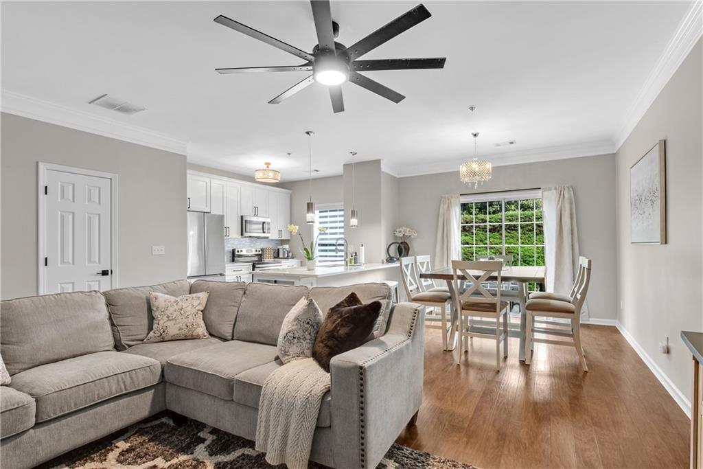 208 Magnolia Leaf Drive