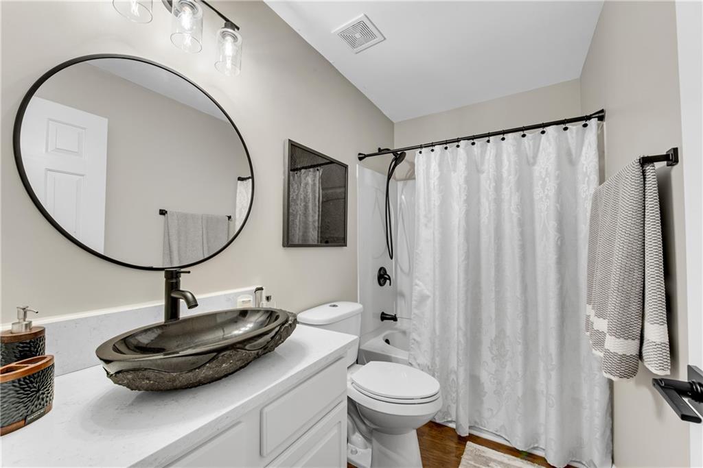 208 Magnolia Leaf Drive
