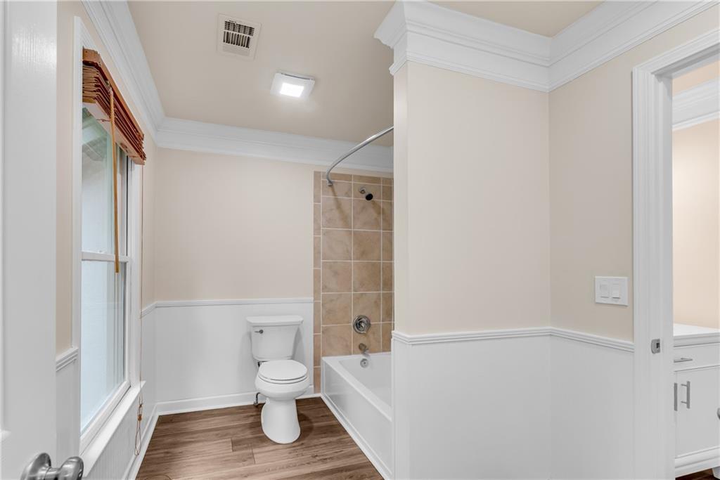 1400 Squire Lane