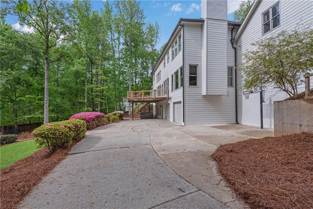 1400 Squire Lane
