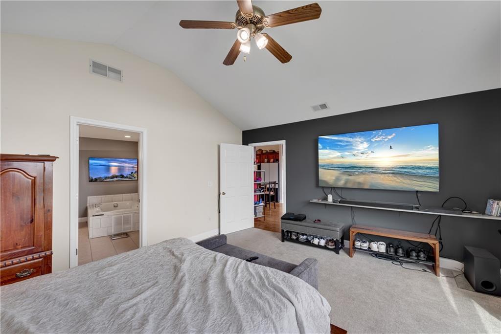 3102 Manor Ridge