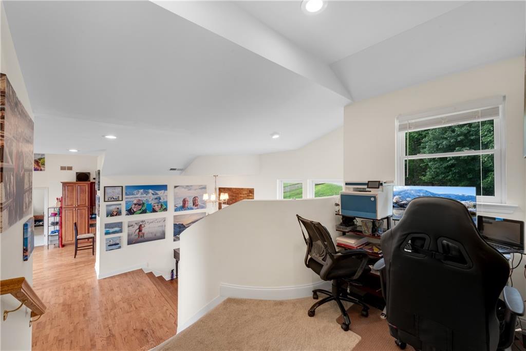 3102 Manor Ridge