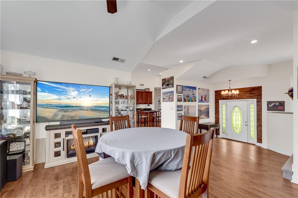 3102 Manor Ridge