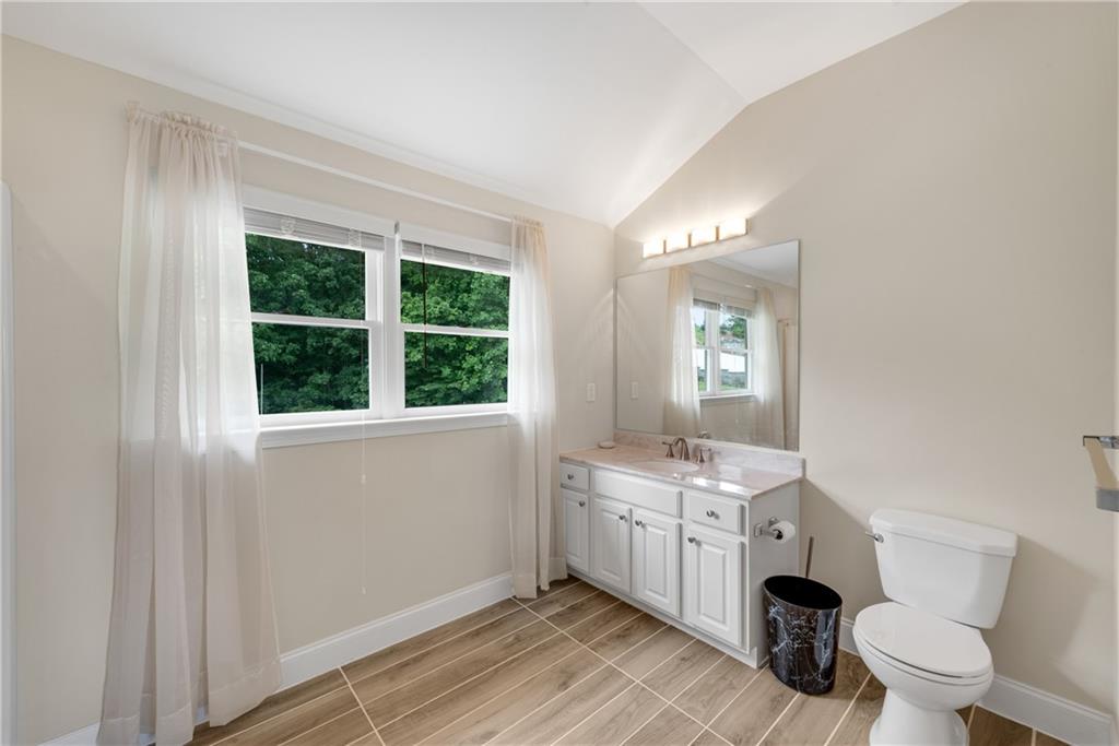 3102 Manor Ridge