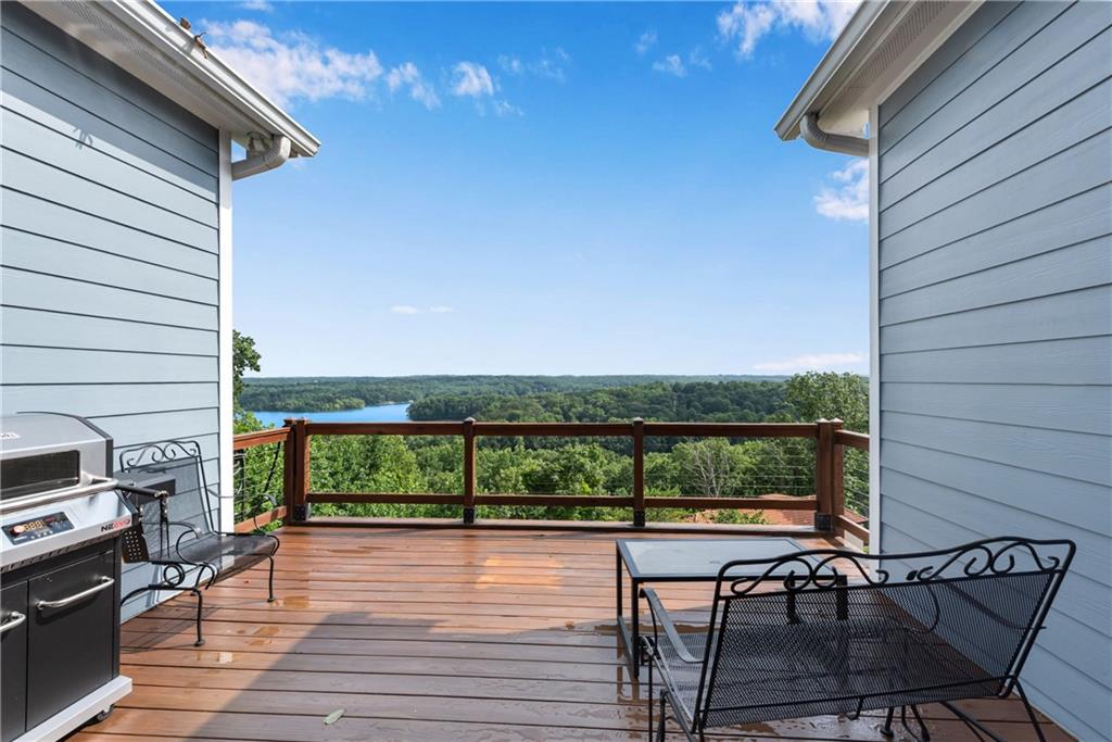 3102 Manor Ridge