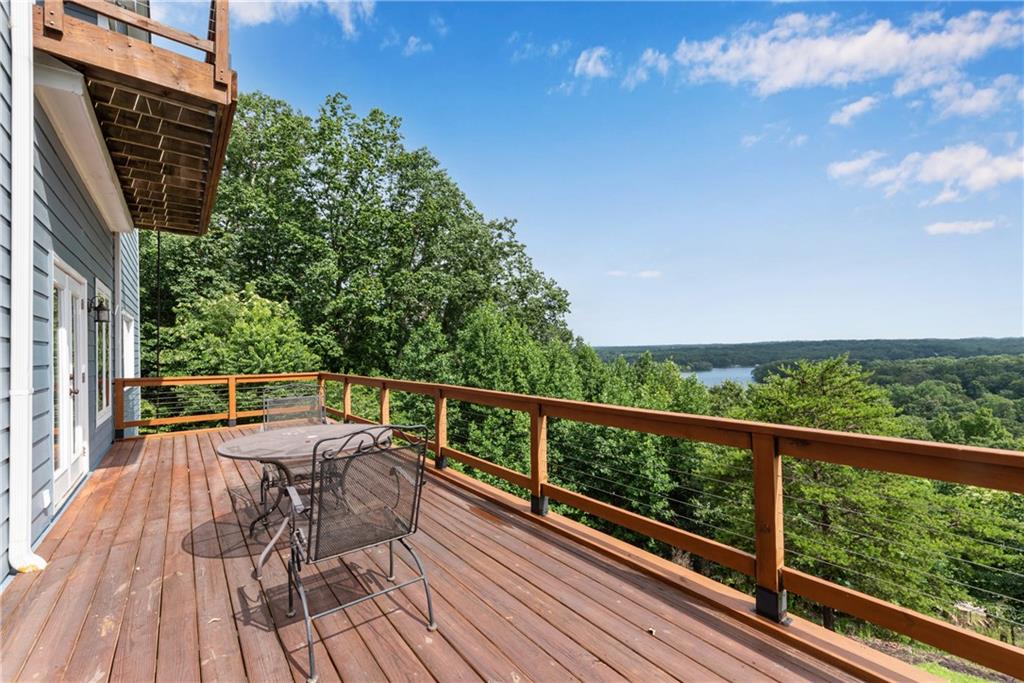 3102 Manor Ridge