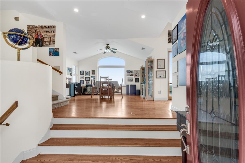 3102 Manor Ridge