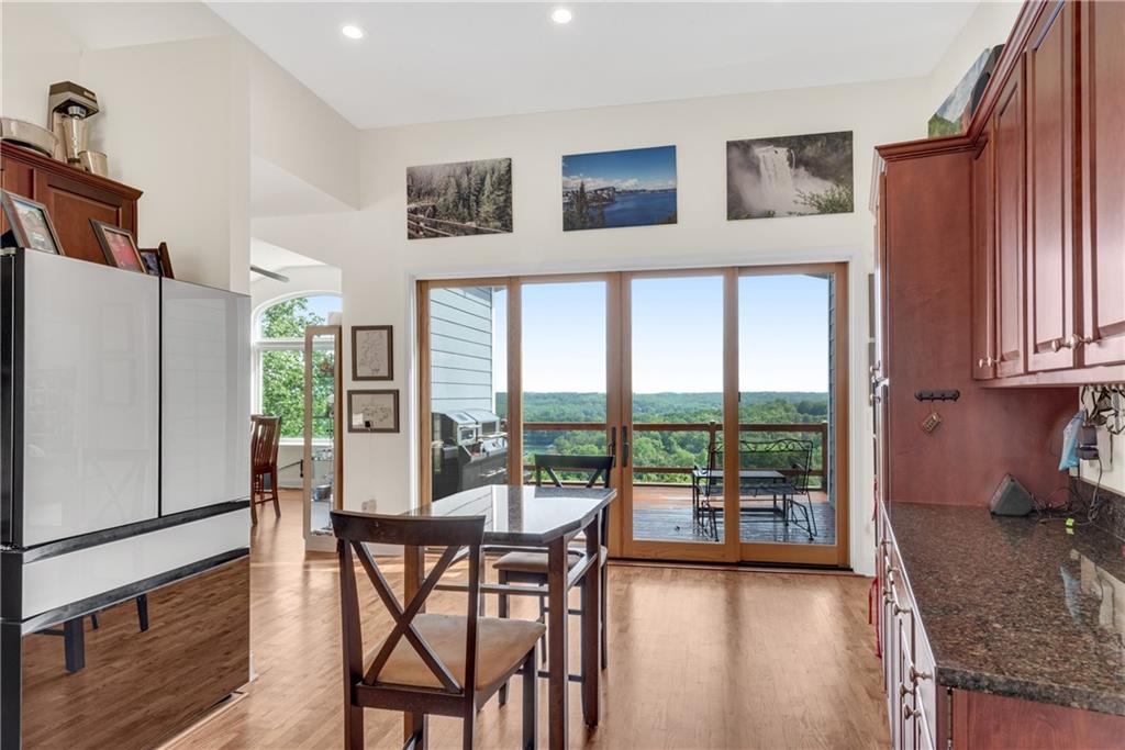 3102 Manor Ridge