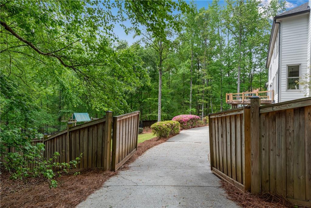 1400 Squire Lane
