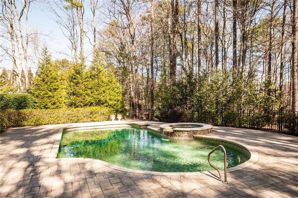 6025 Carlisle Lane