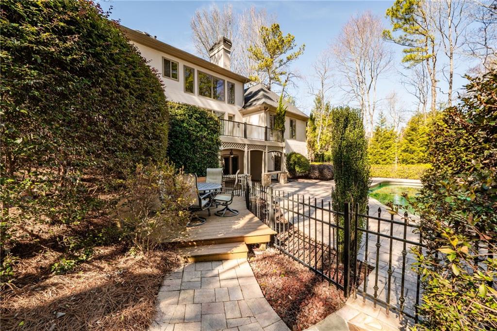 6025 Carlisle Lane