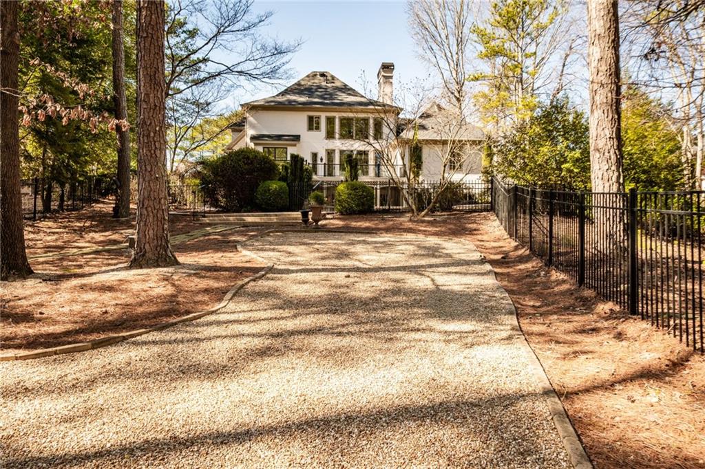 6025 Carlisle Lane