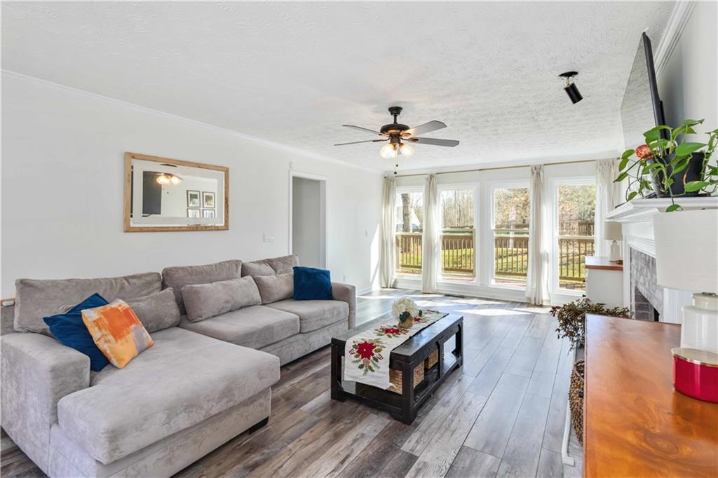 810 Hounds Ridge Court