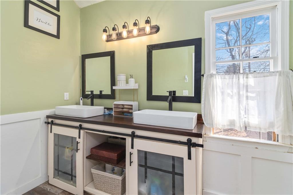 810 Hounds Ridge Court