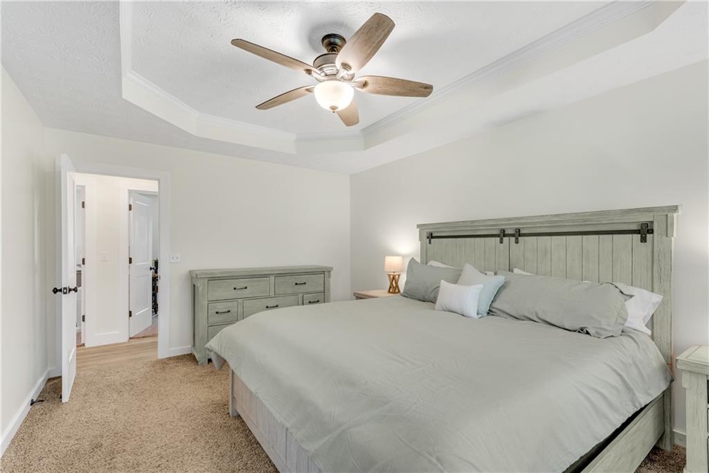 5820 Rolling Oaks Drive