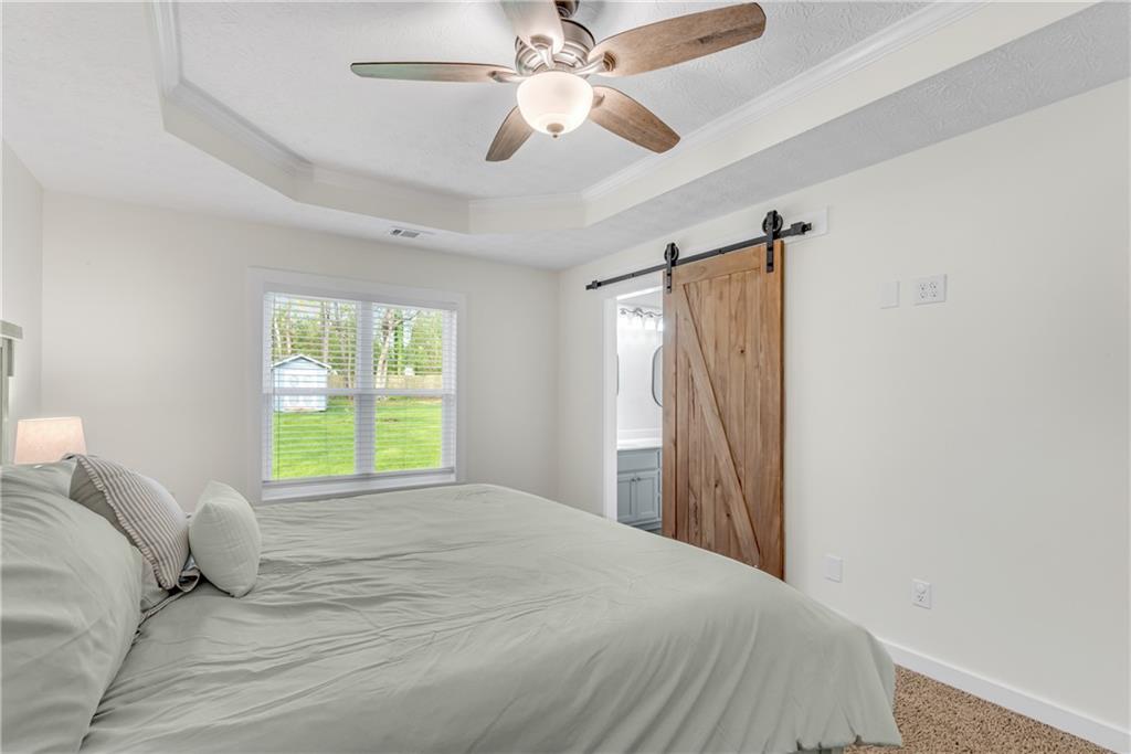 5820 Rolling Oaks Drive