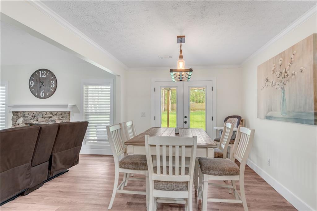 5820 Rolling Oaks Drive