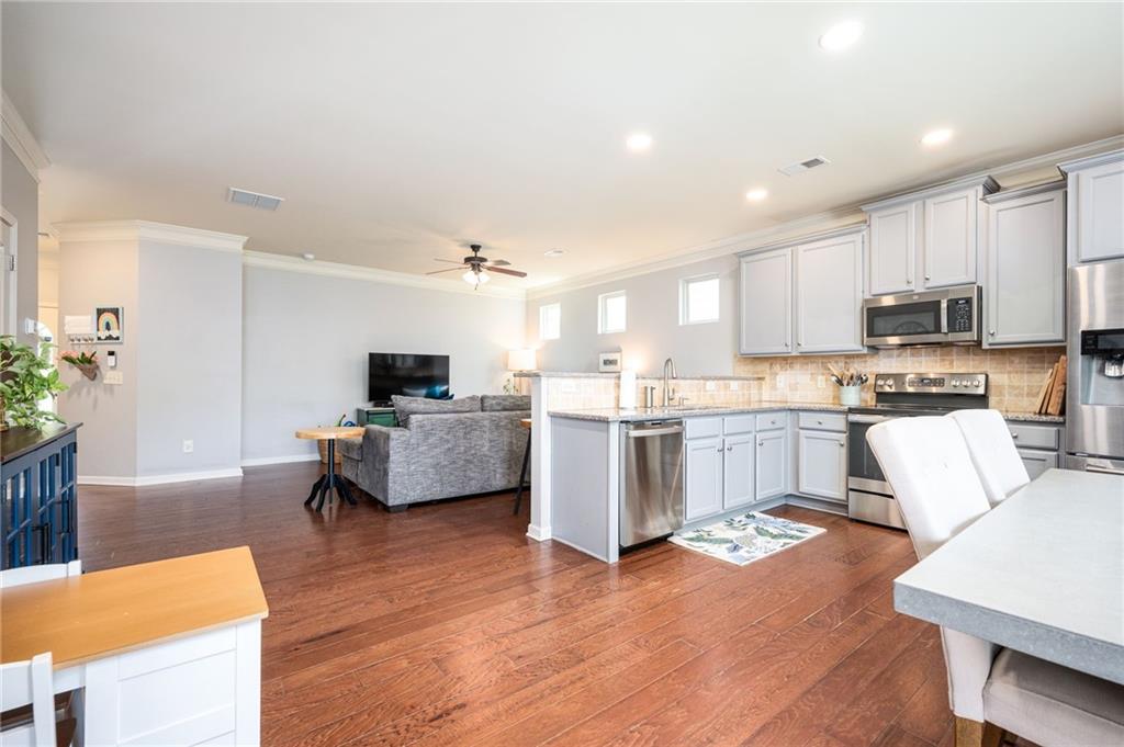135 Village Trail