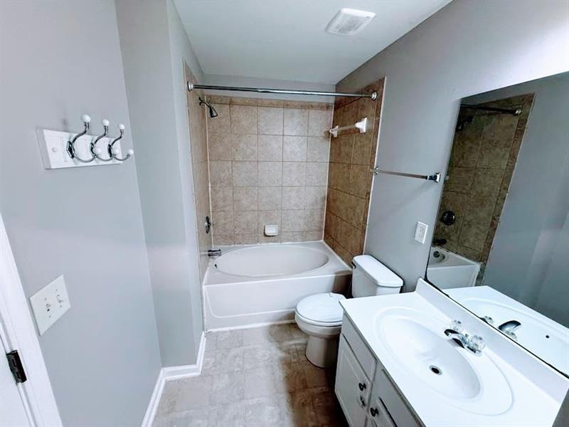 940 Prestwyck Court