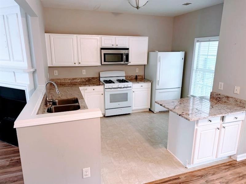 940 Prestwyck Court