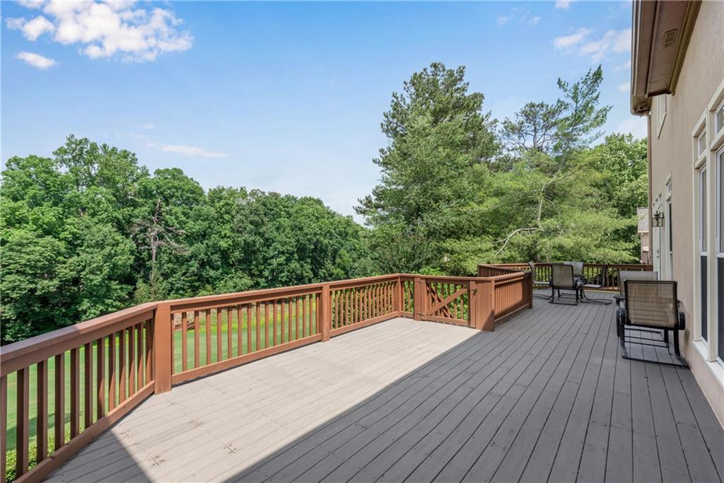 1006 Quaker Ridge Way