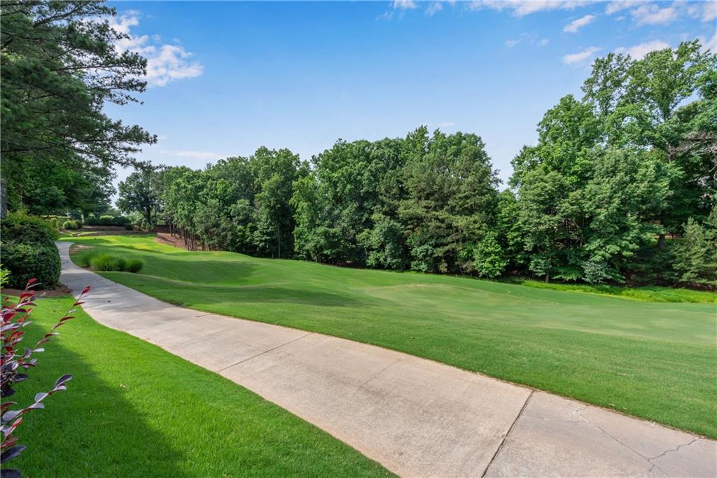 1006 Quaker Ridge Way