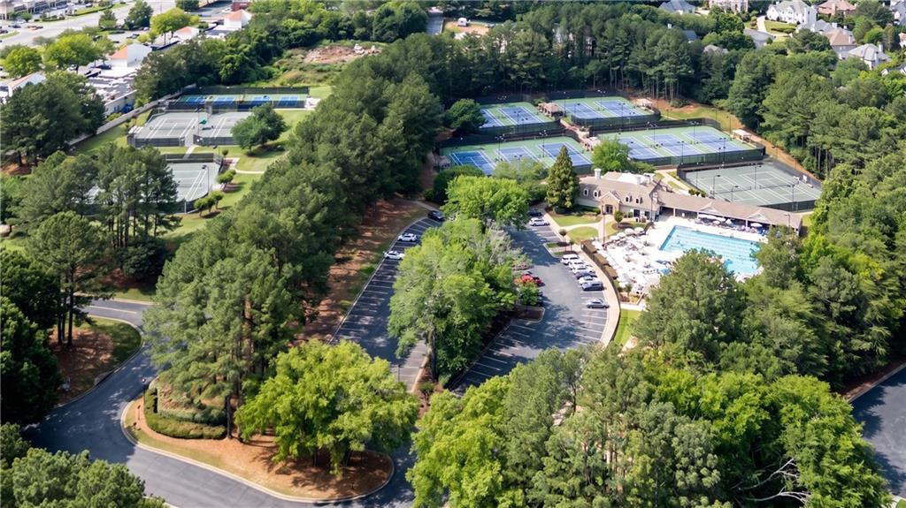 1006 Quaker Ridge Way