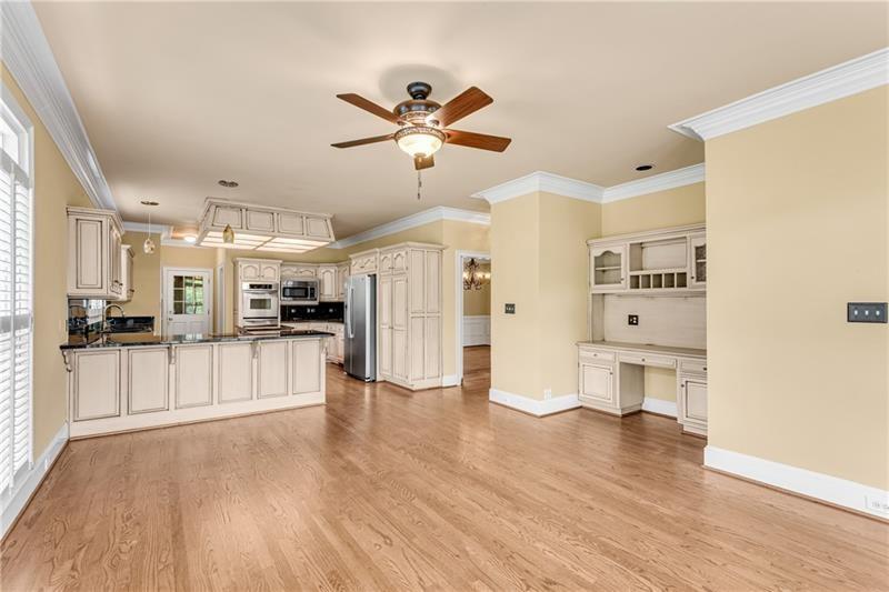 1006 Quaker Ridge Way