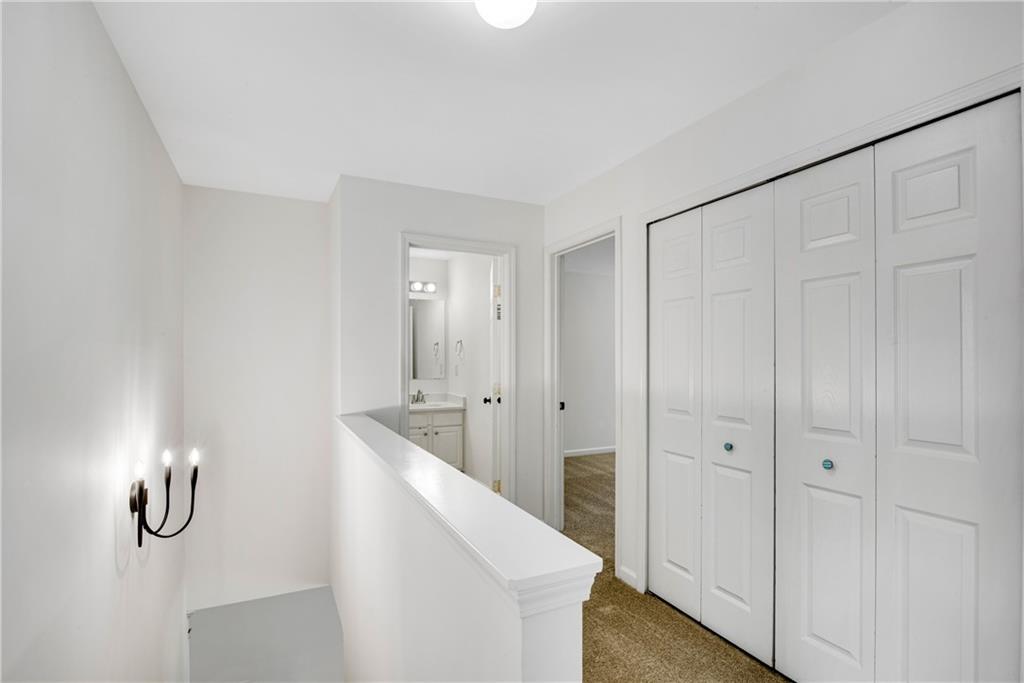 521 Windstone Trail
