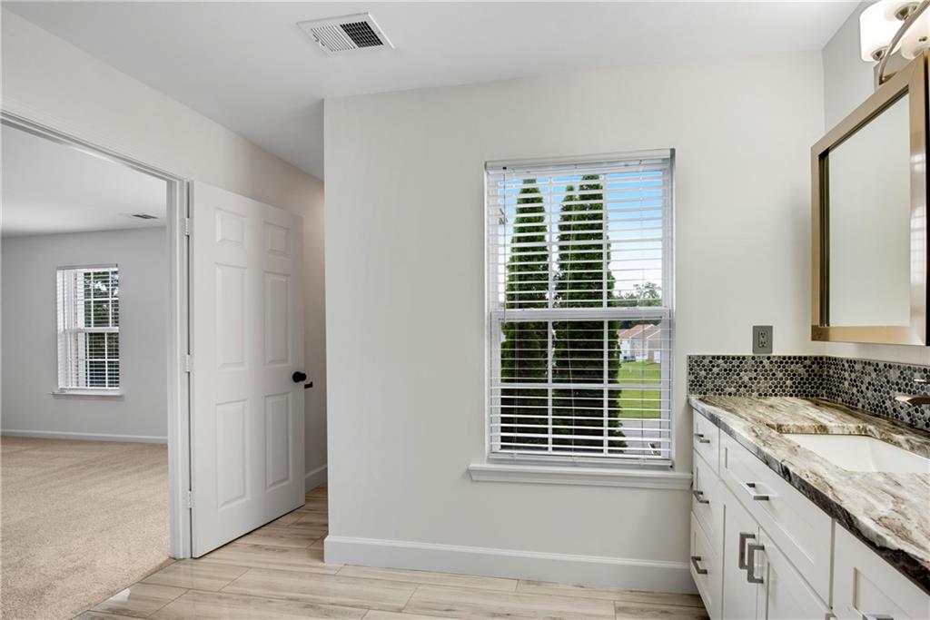 521 Windstone Trail