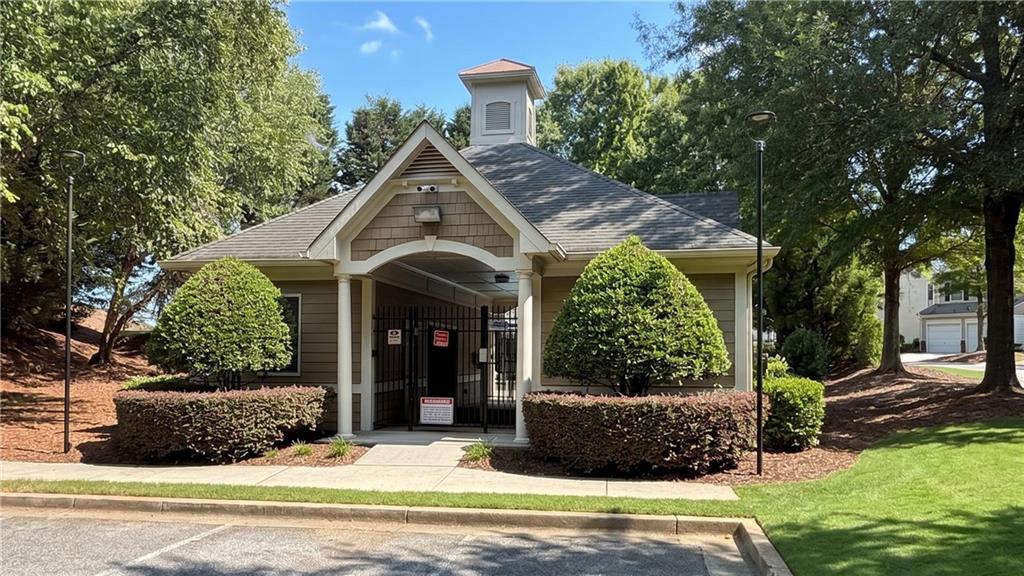 521 Windstone Trail