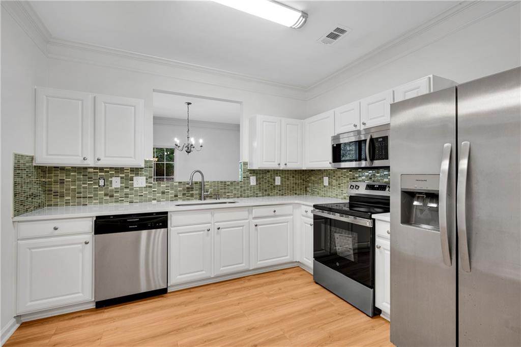 521 Windstone Trail