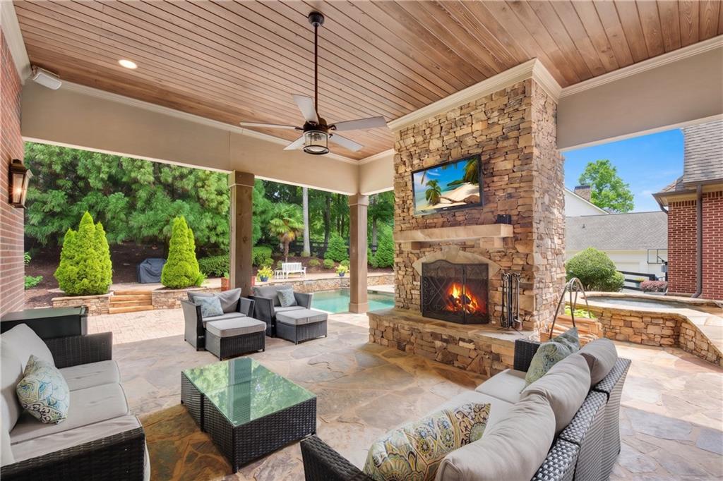 13942 Tree Loft Road