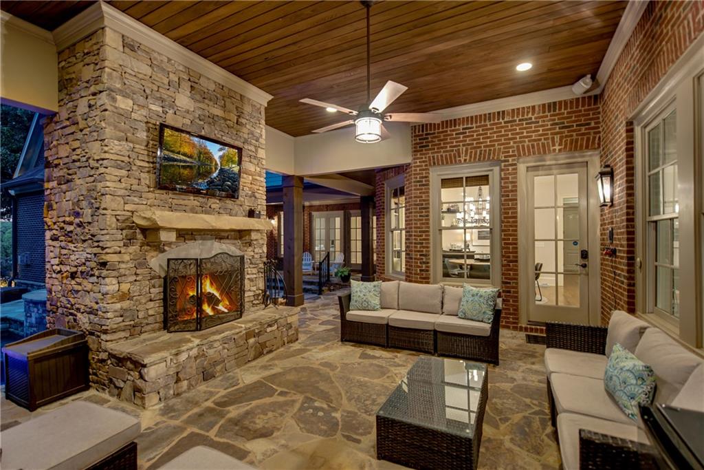 13942 Tree Loft Road