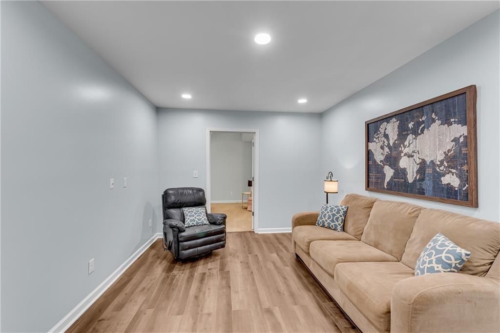 4405 Fairfax Drive