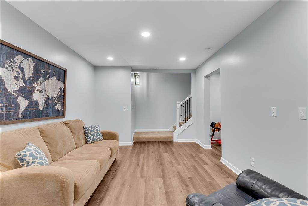 4405 Fairfax Drive
