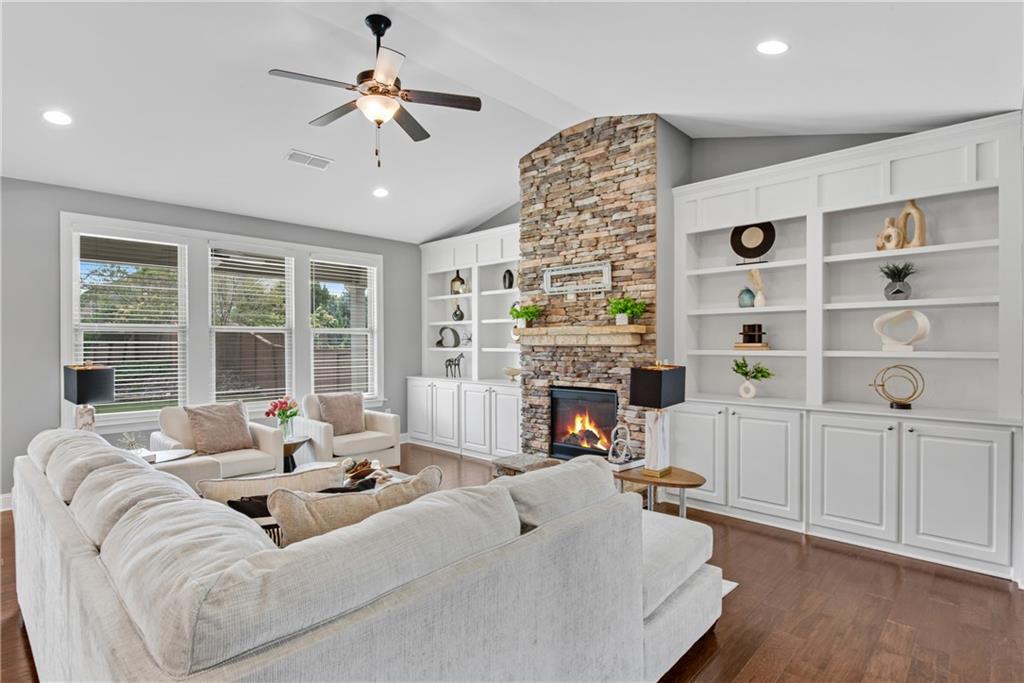 2605 Alpine Terrace