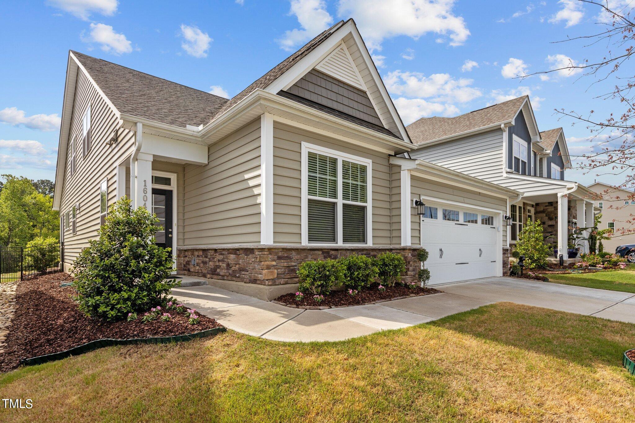 1604 Farm Pond Trail Trail