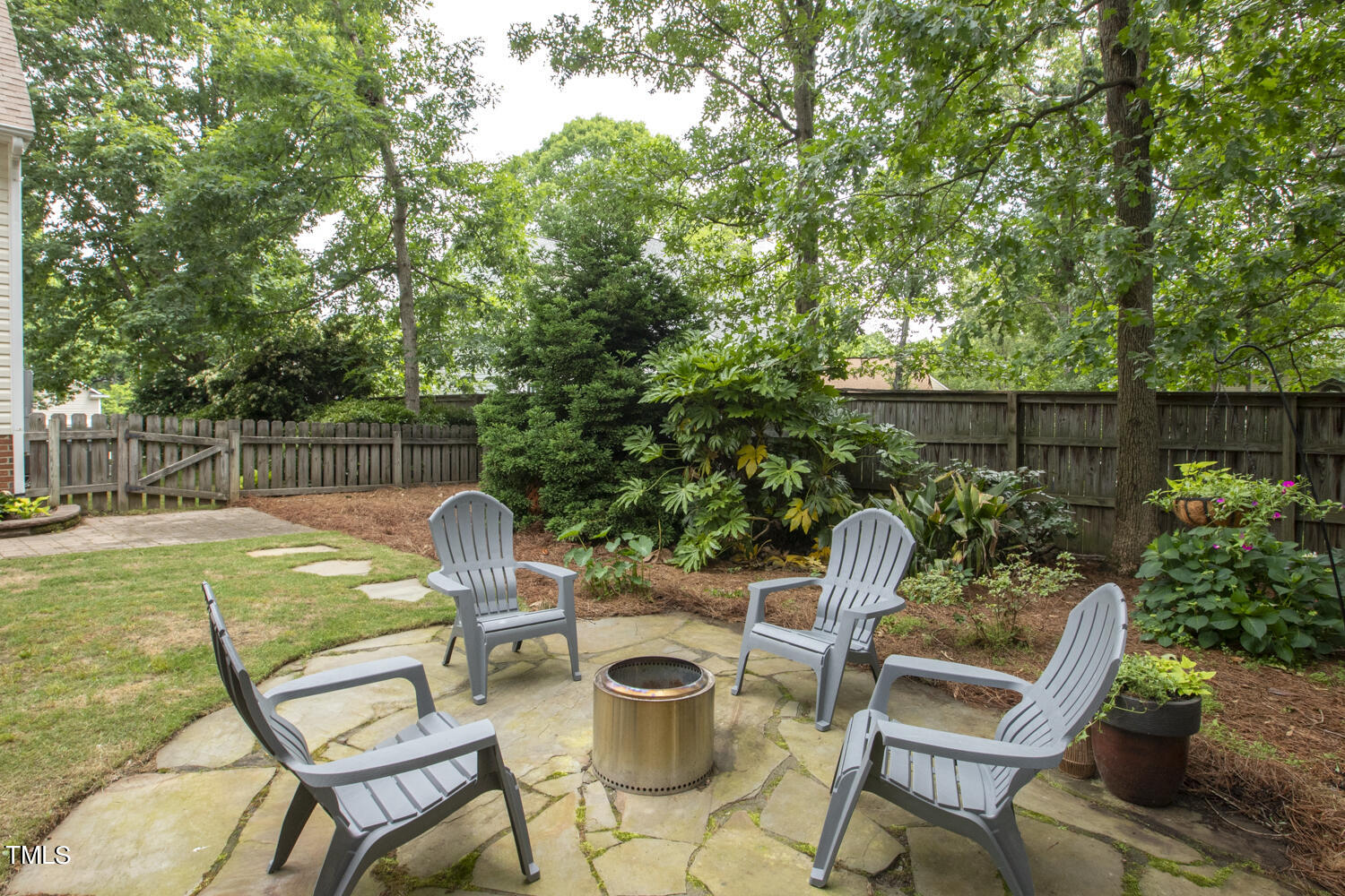 6409 Nowell Pointe Drive