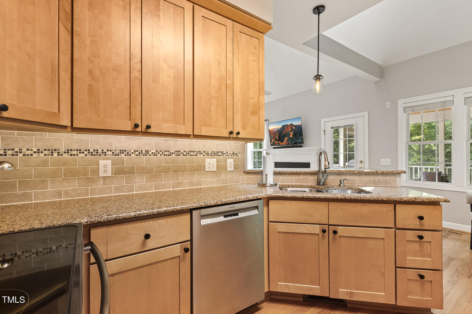 6409 Nowell Pointe Drive