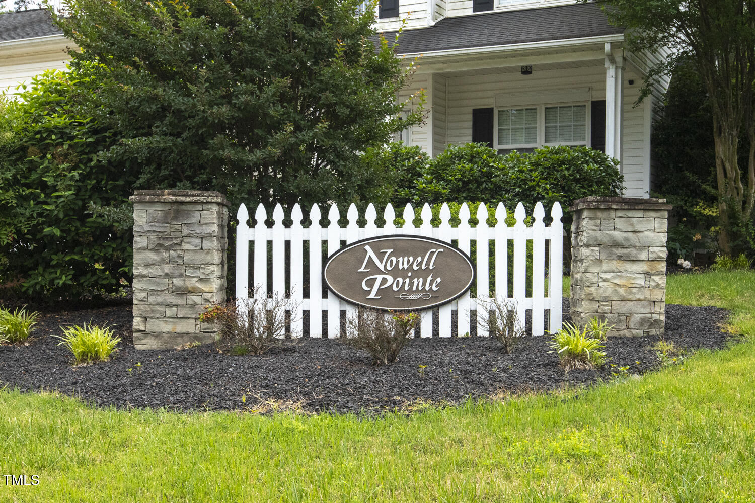 6409 Nowell Pointe Drive