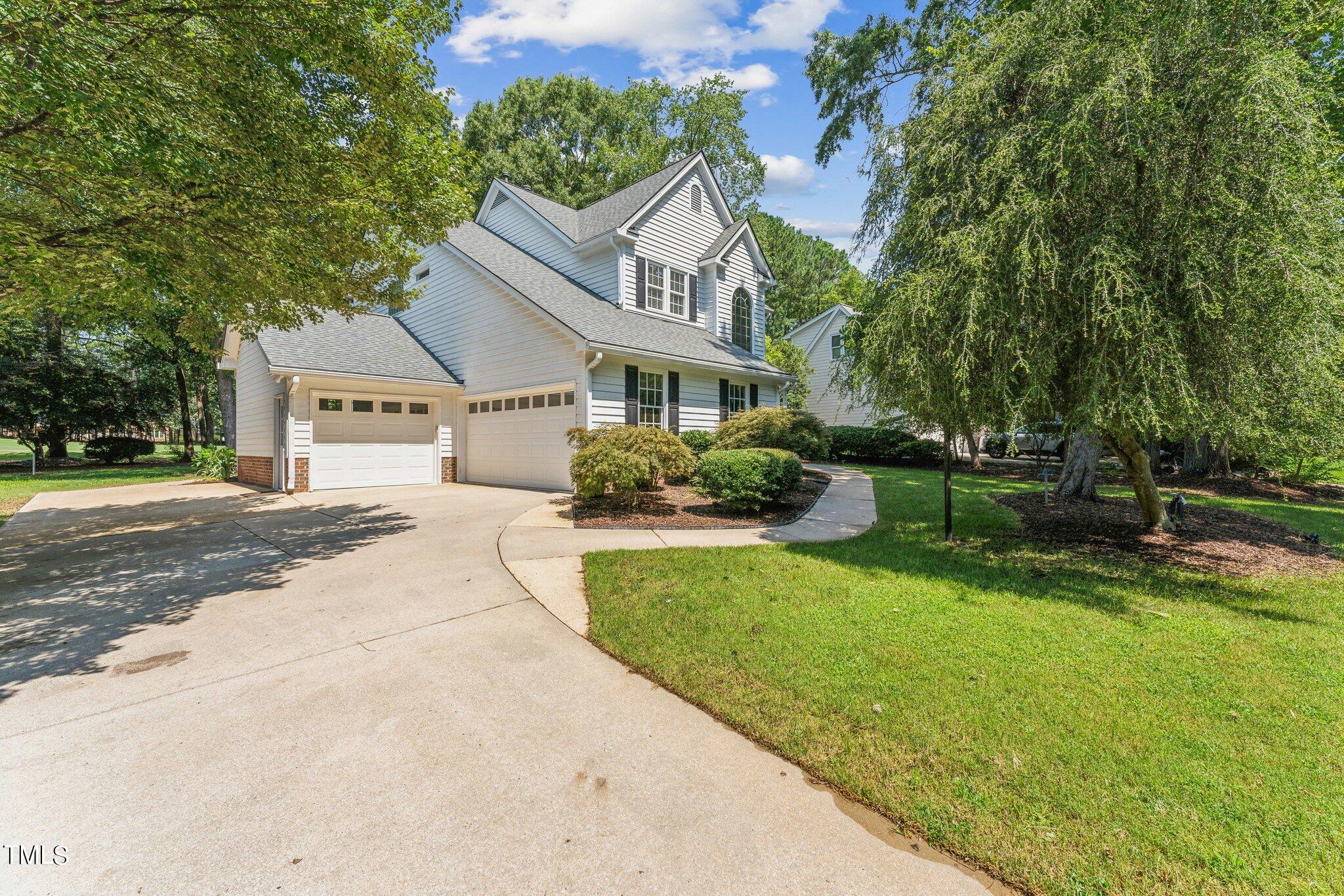105 E Clarksville Court
