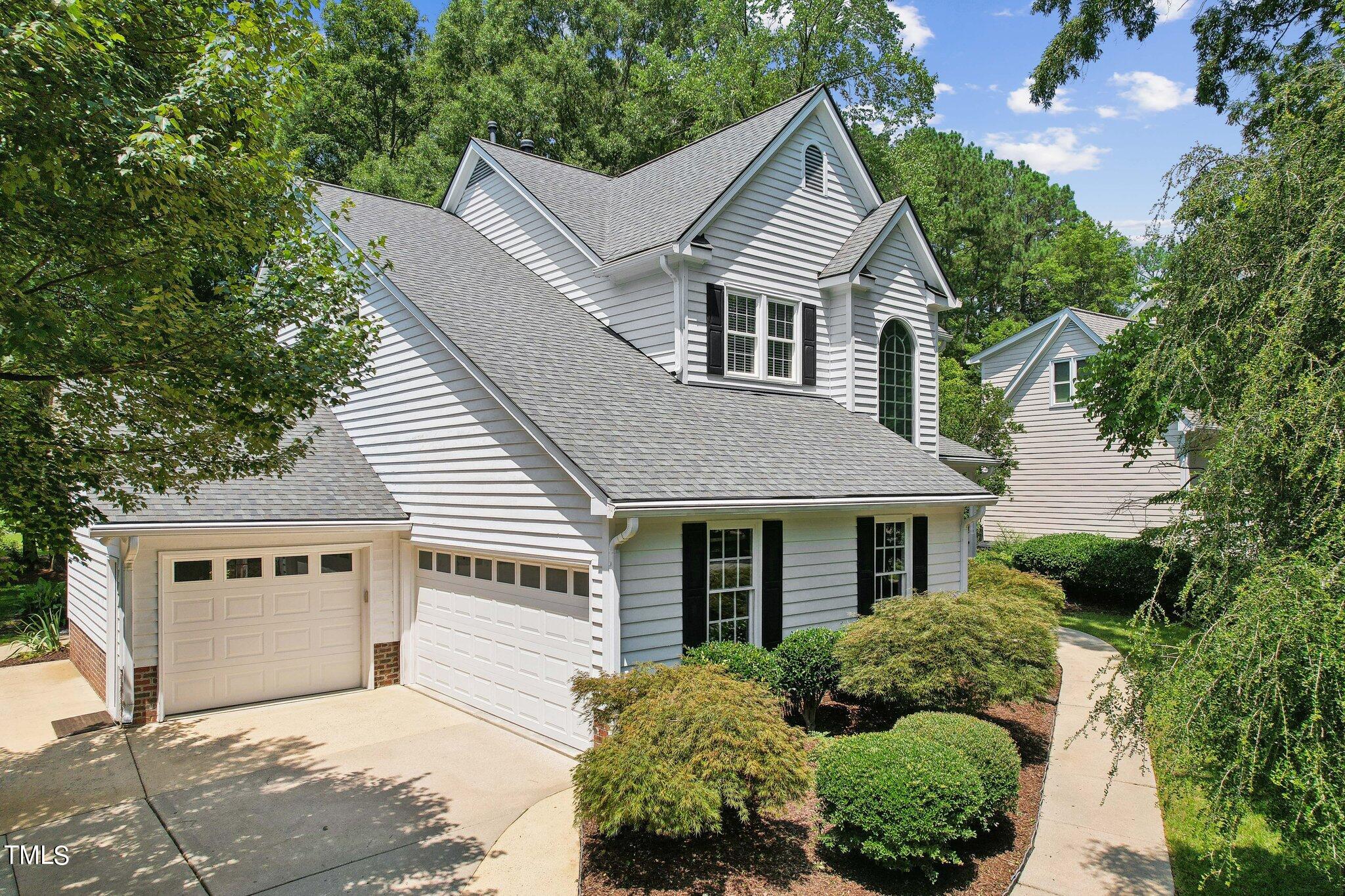 105 E Clarksville Court