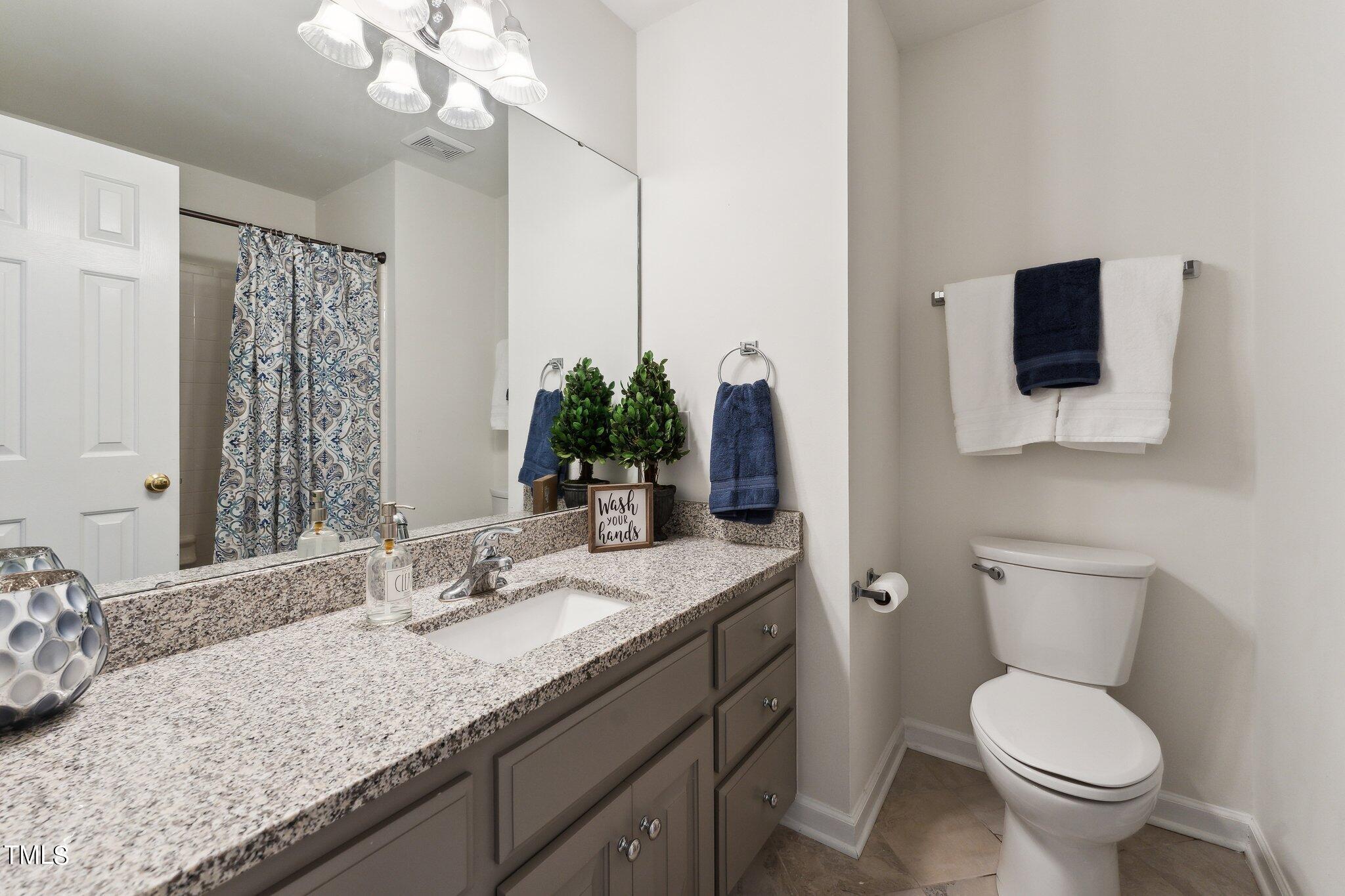 105 E Clarksville Court